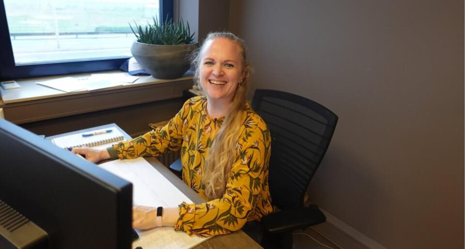 Gea Graveland op haar werkplek